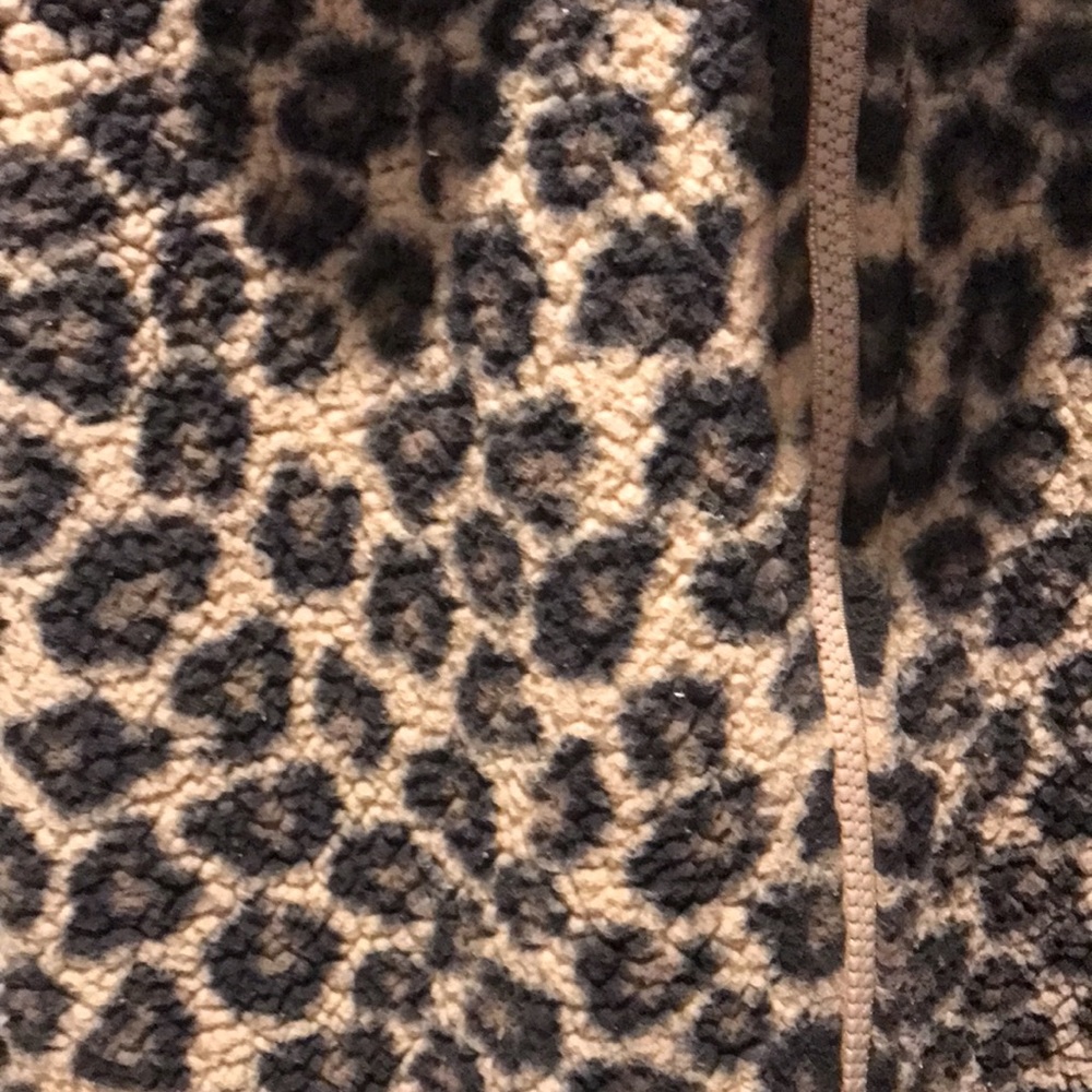 Abercrombie & Fitch Leopard Print Utility Jacket - Picture 4 of 4